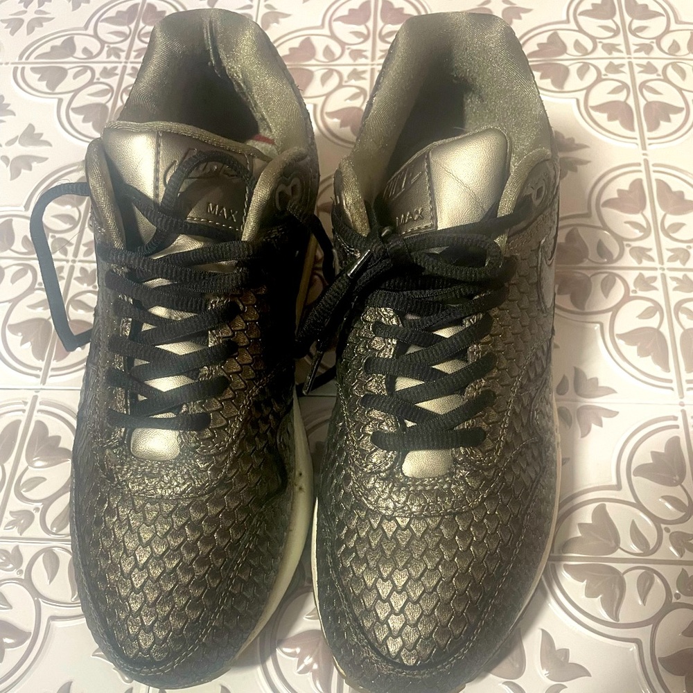 Gun metal reptile print air max